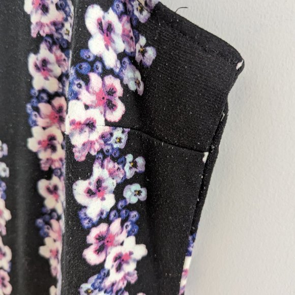 COPY - H&M Floral dress - Picture 4 of 9